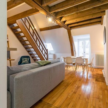 Apartamento La Plume Aux Pieds Du Parvis Saint Jean Dijon Exterior foto