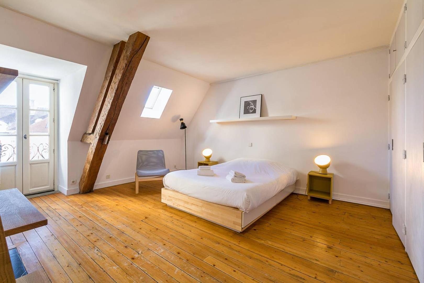 Apartamento La Plume Aux Pieds Du Parvis Saint Jean Dijon Exterior foto